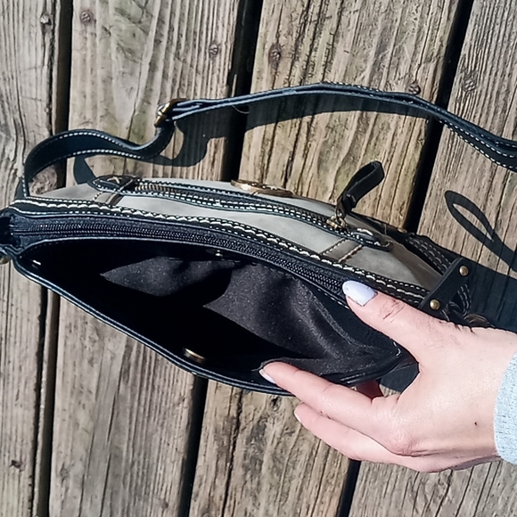 Bolo b.o.c crossbody satchel handbag purse colorblock like new - Picture 4 of 7